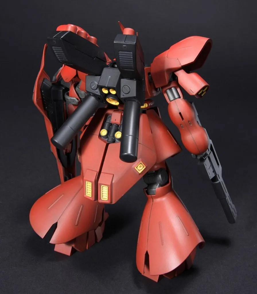 Gundam HGUC 1/144 MSN-04 Sazabi pour diorama de combat spatial