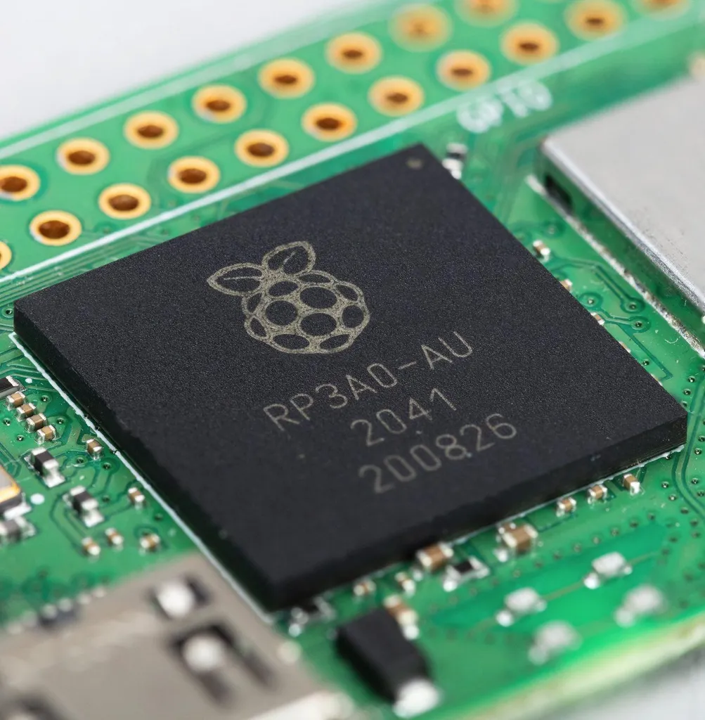 Raspberry Pi Zero 2W sans pins - Mini PC performant quad-core 1GHz