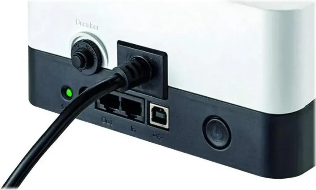 Onduleur Eaton 3S700D 3S 700VA 420W USB avec 8 Prises FR - Protection PC