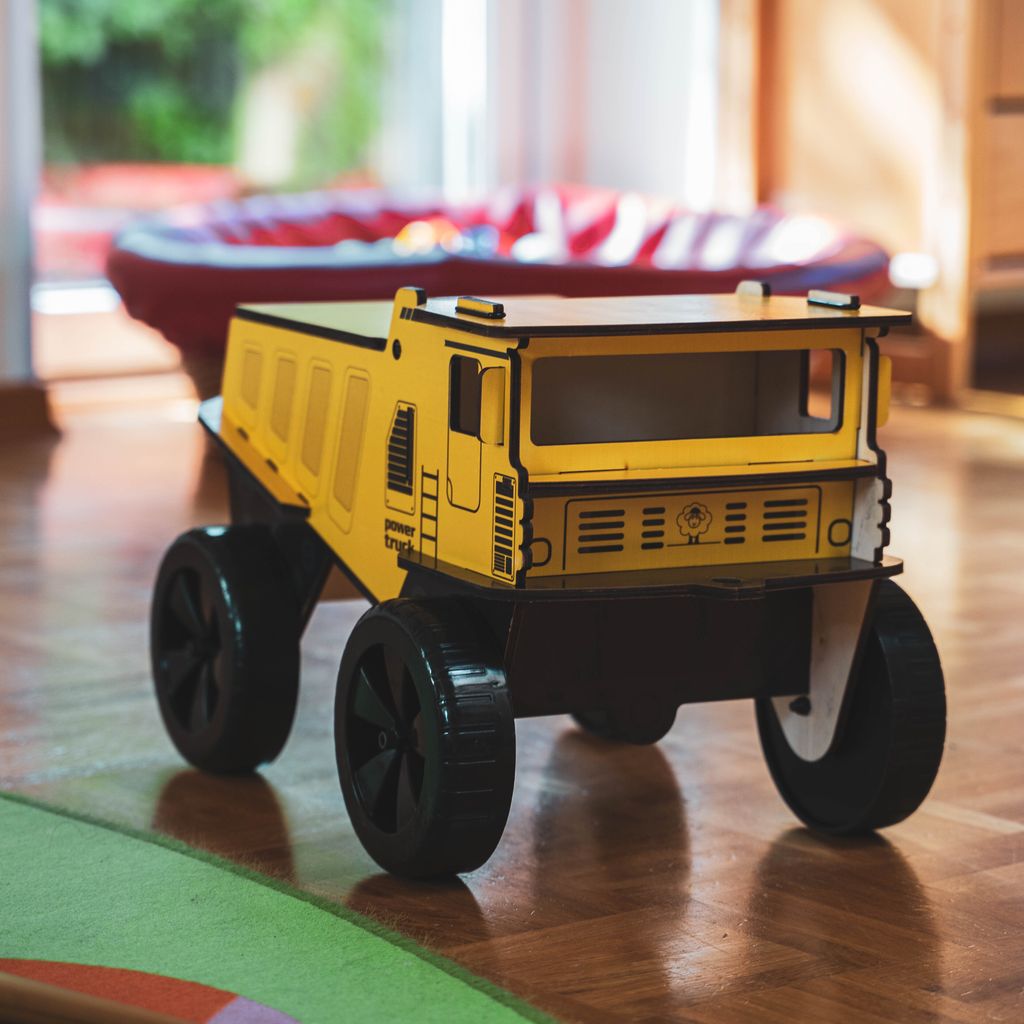 lkw-Jungen 50 cm Holz gelb/schwarz/naturl 12-teilig