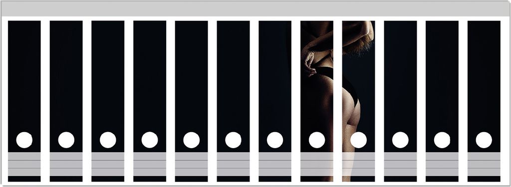 Wallario Ordnerrücken Sticker, selbstklebend für breite Ordner, 12 Stück, Motiv Sexy Frau im Dunkeln - Schatten, Silhouetten, Muskeln