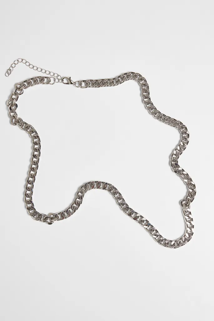 Urban Classics Collana Lunga Argento: Storia di uno Stile Senza Tempo - 5