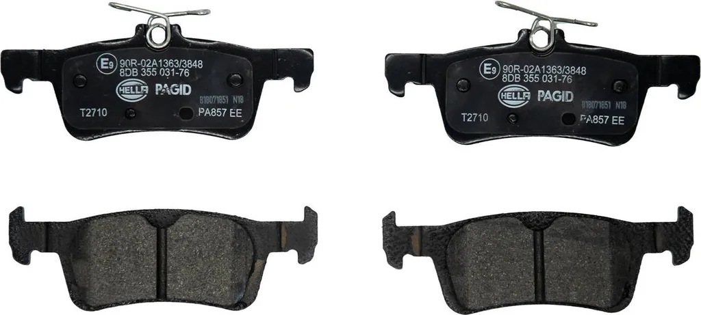 Plaquettes de Frein à Disque HELLA 8DB pour un Freinage Silencieux