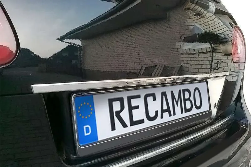 Listello Bagagliaio Cromato Acciaio Inox per VW Golf Bora Passat Touran