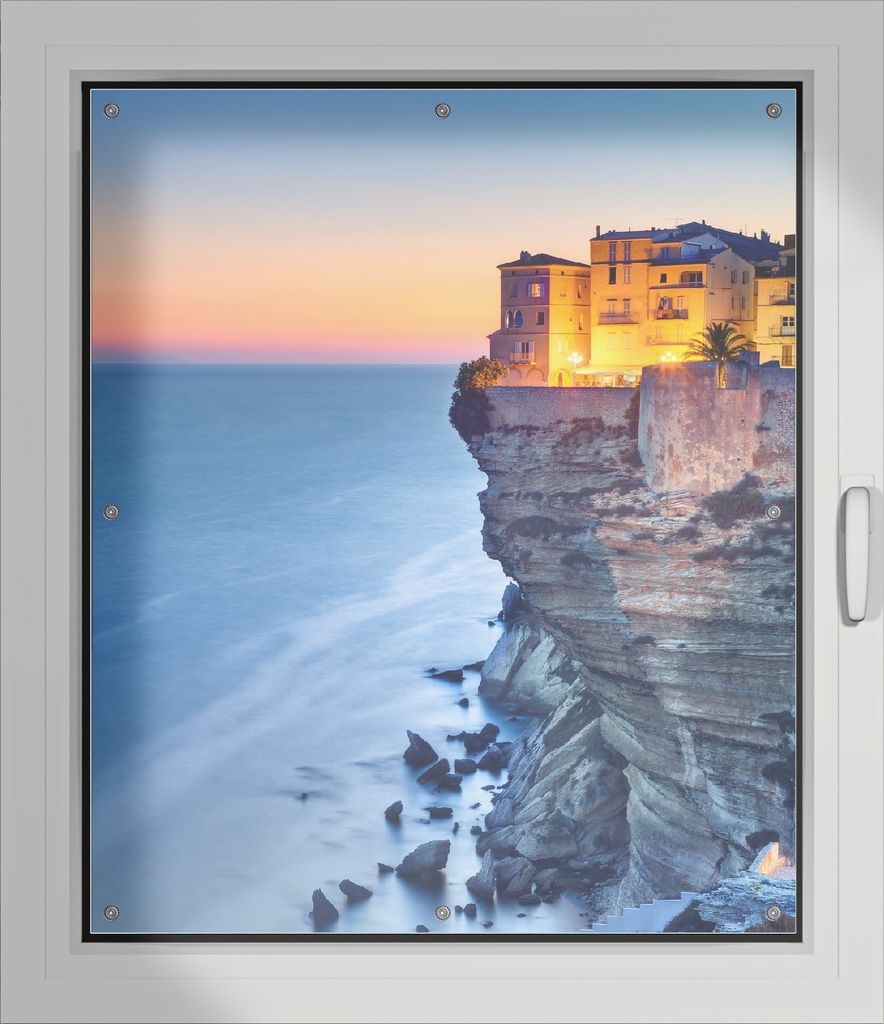 Wallario Lichtschutzbild, Dekorativer Sichtschutz Sonnenschutz 96 x 115 cm mit Motiv: Haus an der Klippe - Verdunklung ohne Bohren