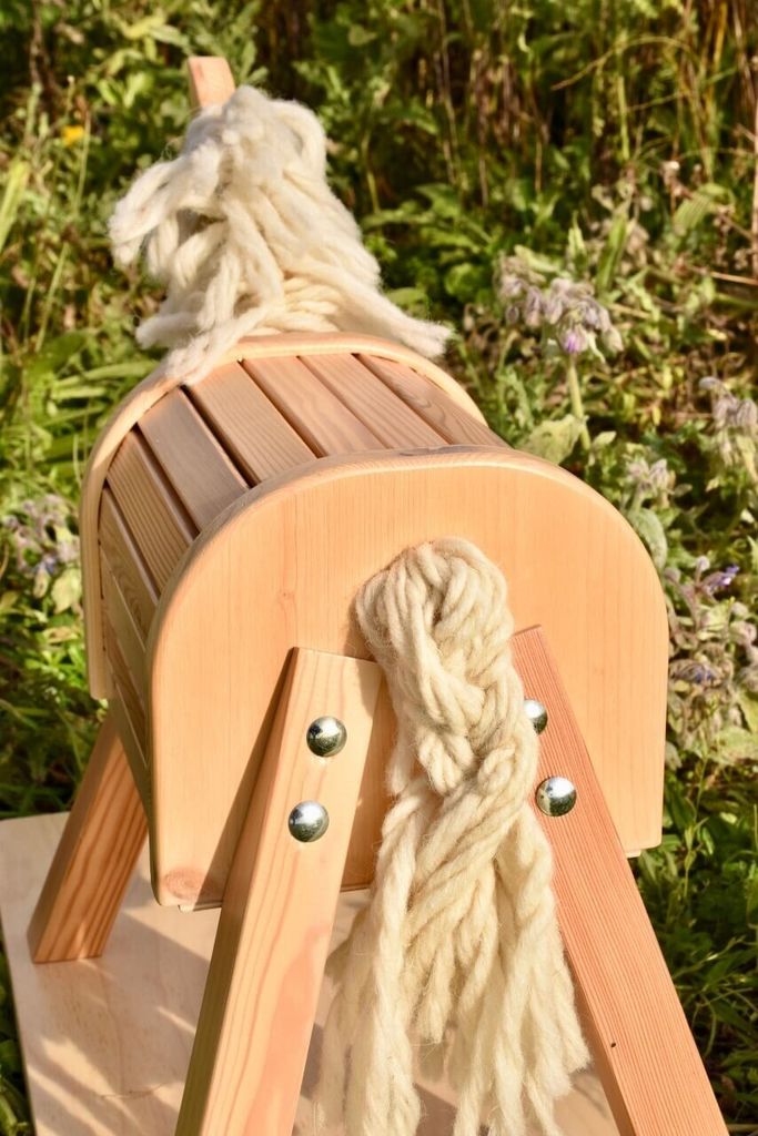 Kleines Reitpferd "Paula" aus Holz Produktbild 6