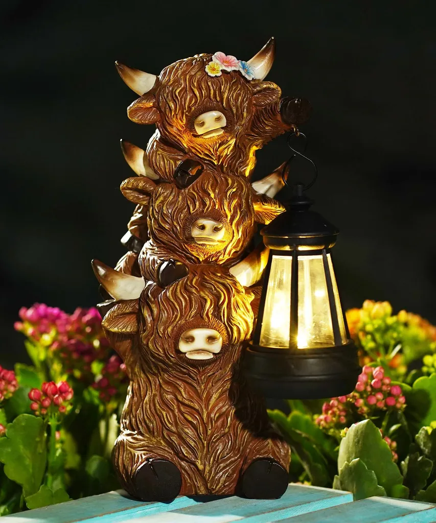 Statue de Jardin Vache des Highlands Lumineuse - Décoration Solaire Extérieure