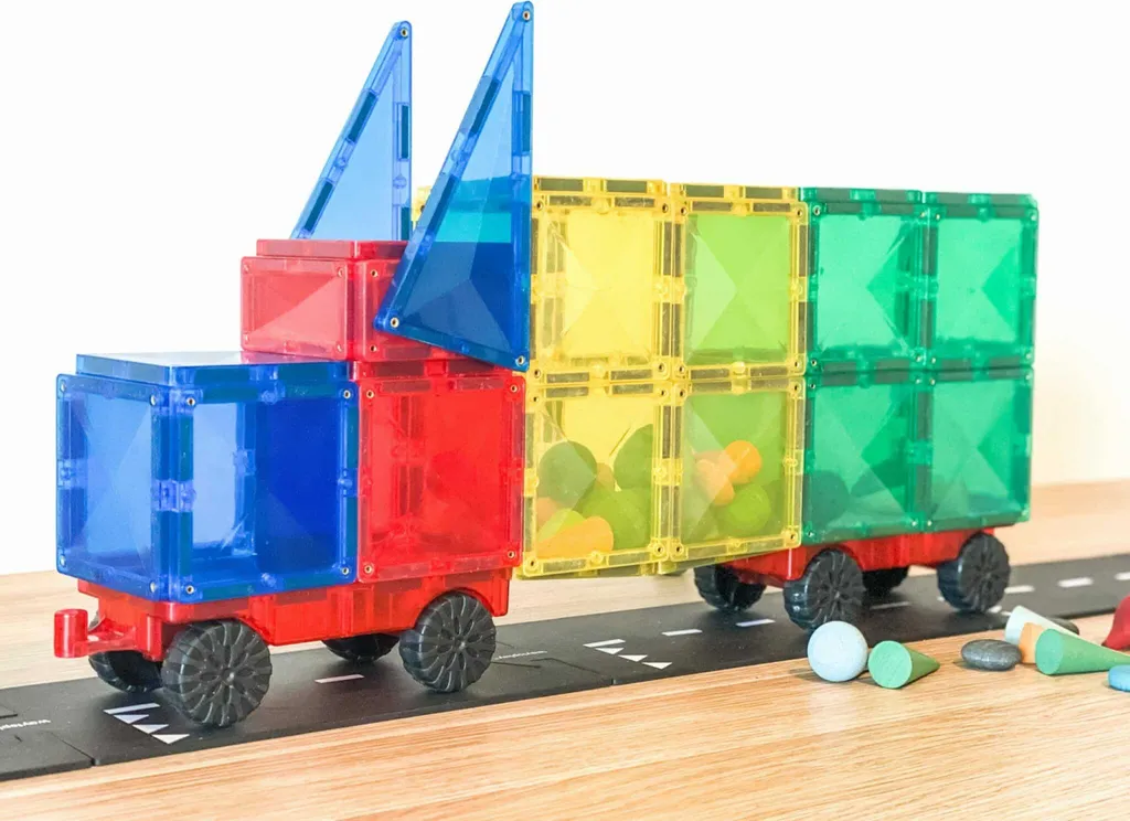 Blocs magnétiques 24 pièces avec bases de voitures haute adhérence