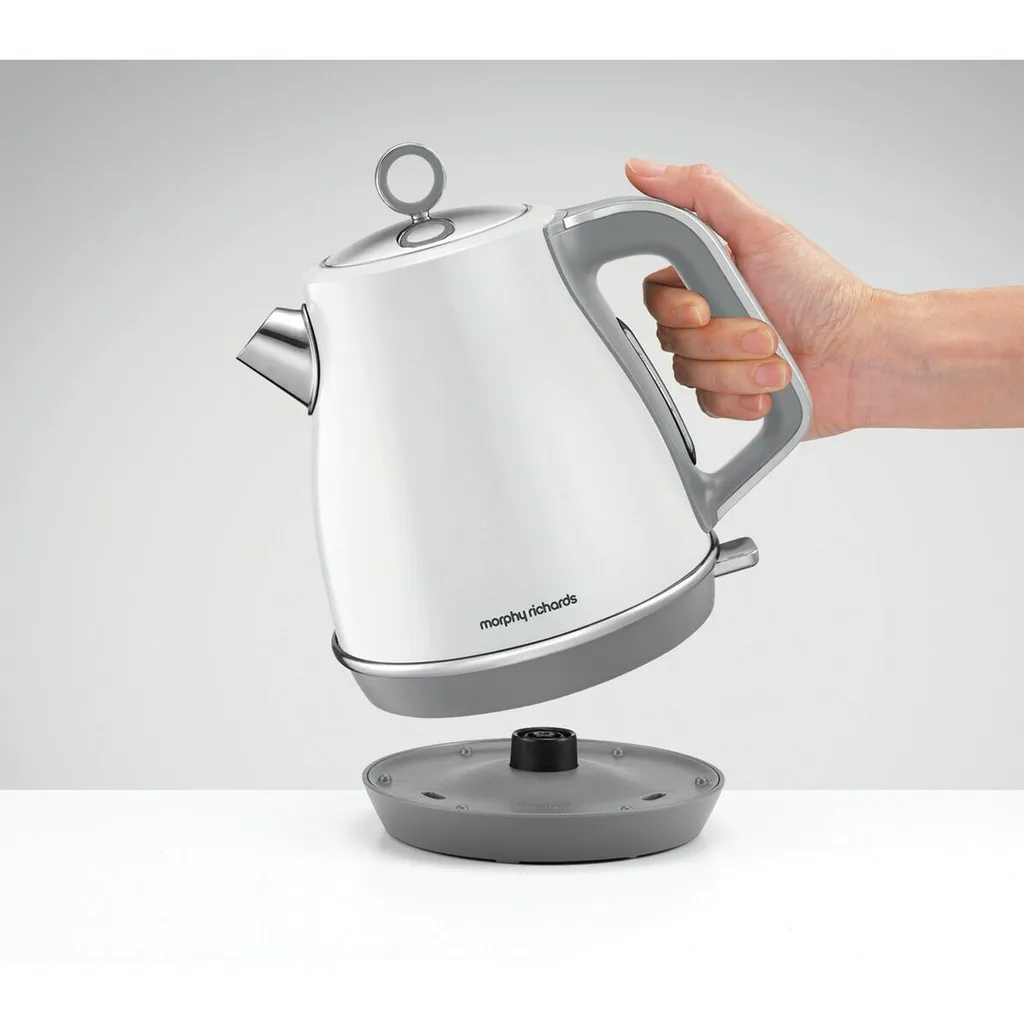 Bouilloire électrique en métal blanc Morphy Richards pour thé et café