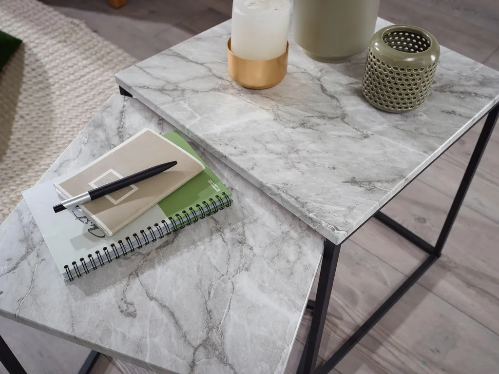 Table basse marbre blanc Wohnling : élégance durable et antitache