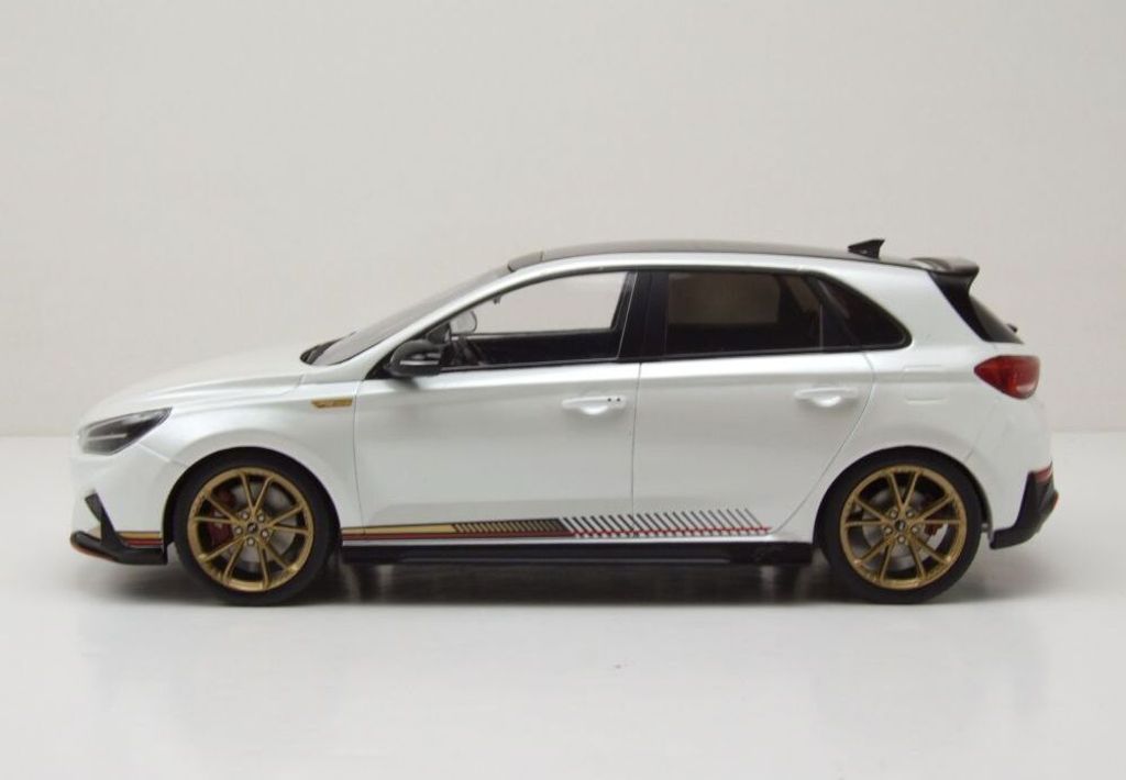 MCG 18376 Hyundai i30 N Limited Edition 2021 weiß metallic Produktbild 3