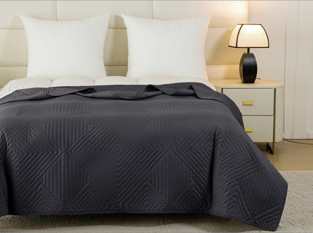FEBE Tagesdecke Bettüberwurf 220x200 cm Esche Überwurfdecke Sofadecke Sofaüberwurf Flauschig Mikrofaser Zimmer Deko Throw Blanket