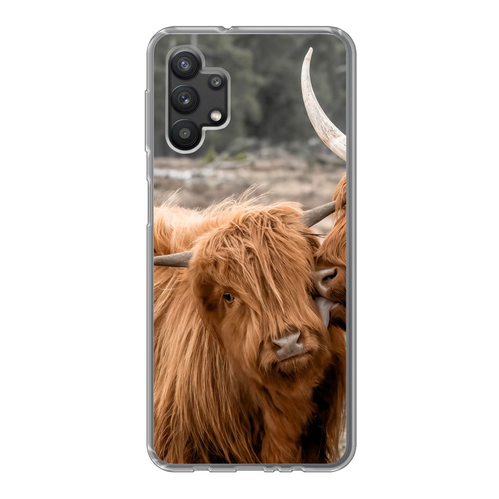 MuchoWow Handyhülle Schutzhülle Hülle für Samsung Galaxy A32 5G Schottischer Highlander - Liebe - Porträt Silikon Softcase Handy Hülle - So...