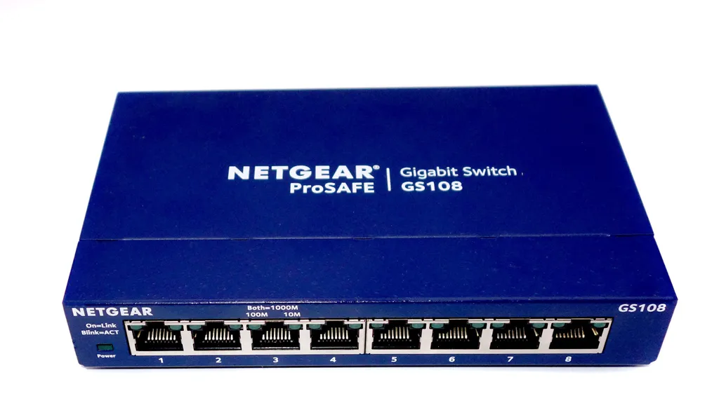 Switch Ethernet Netgear GS108 pour Connecter Plusieurs PC en LAN - 3