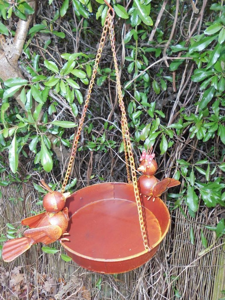 Vogeltränke Vogelbad Vogelfutterstelle z. Hängen Eisen 2 Vögel braun lackiert