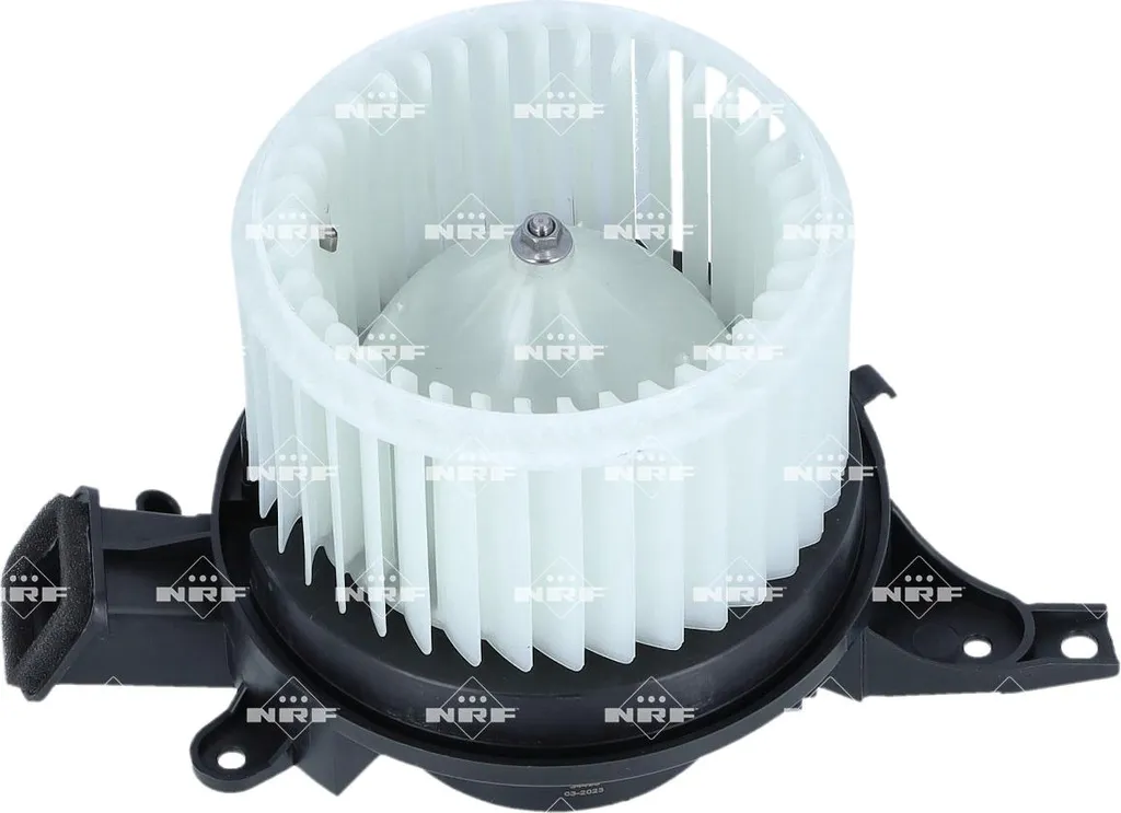 Réparer Ventilation Voiture avec Pulseur d'Habitacle NRF 34493 Efficace