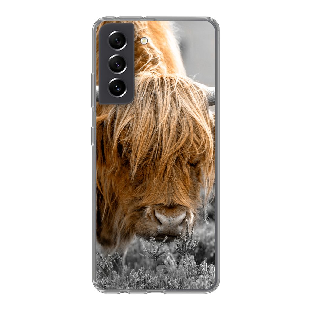 MuchoWow Handyhülle Schutzhülle Hülle für Samsung Galaxy S21 FE Scottish Highlander - Pflanzen - Schwarz - Weiß Silikon Softcase Handy Hüll...