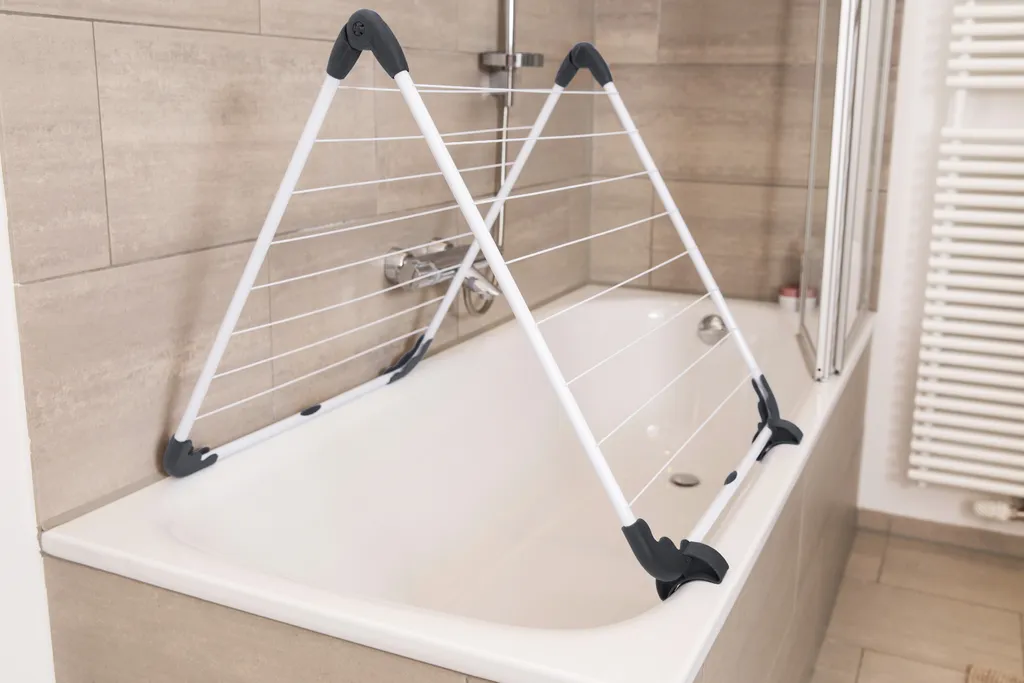 Étendoir à linge de baignoire Vileda Acrobath ajustable et compact