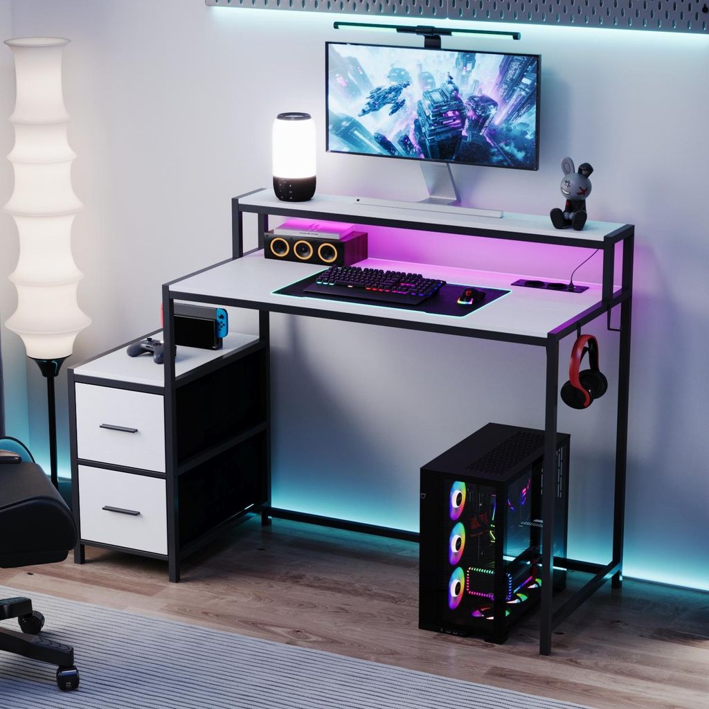Gaming-Schreibtisch mit 2 Stoffschubladen und LED-Lichtleiste, Computertisch mit Steckdosen, Gaming Tisch, Weiß+Schwarz, Metall+MDF, 128 x 90 x 48 cm