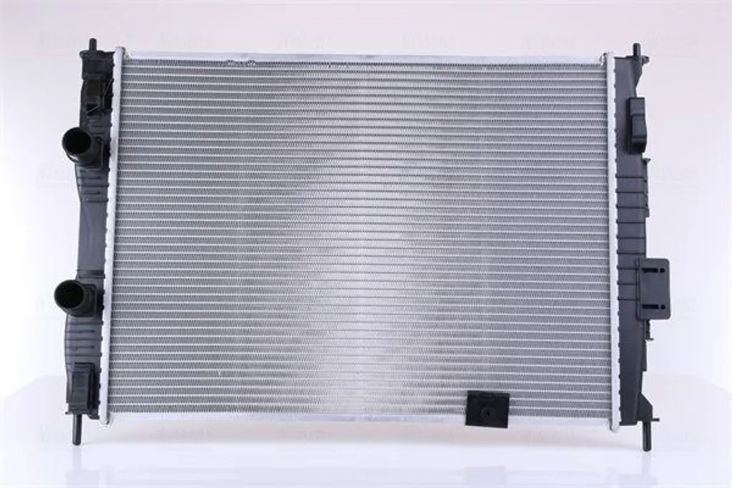 Évitez la Surchauffe : Radiateur Nissens 67363 pour Nissan Qashqai OE 21400JD200