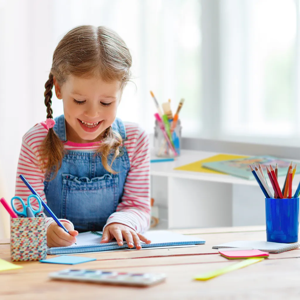 Bureau pour enfants Relaxdays pour devoirs et dessin avec rangements - 3