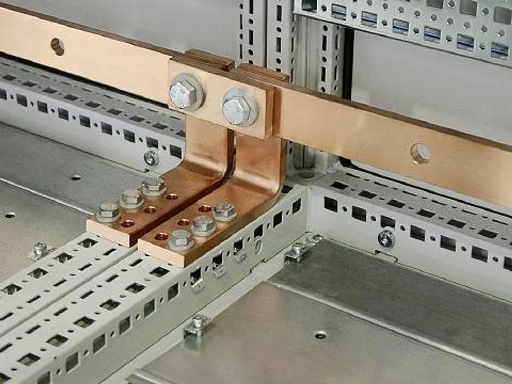 Equerres combinées Rittal en acier zingué - Kit de fixation 4 pièces