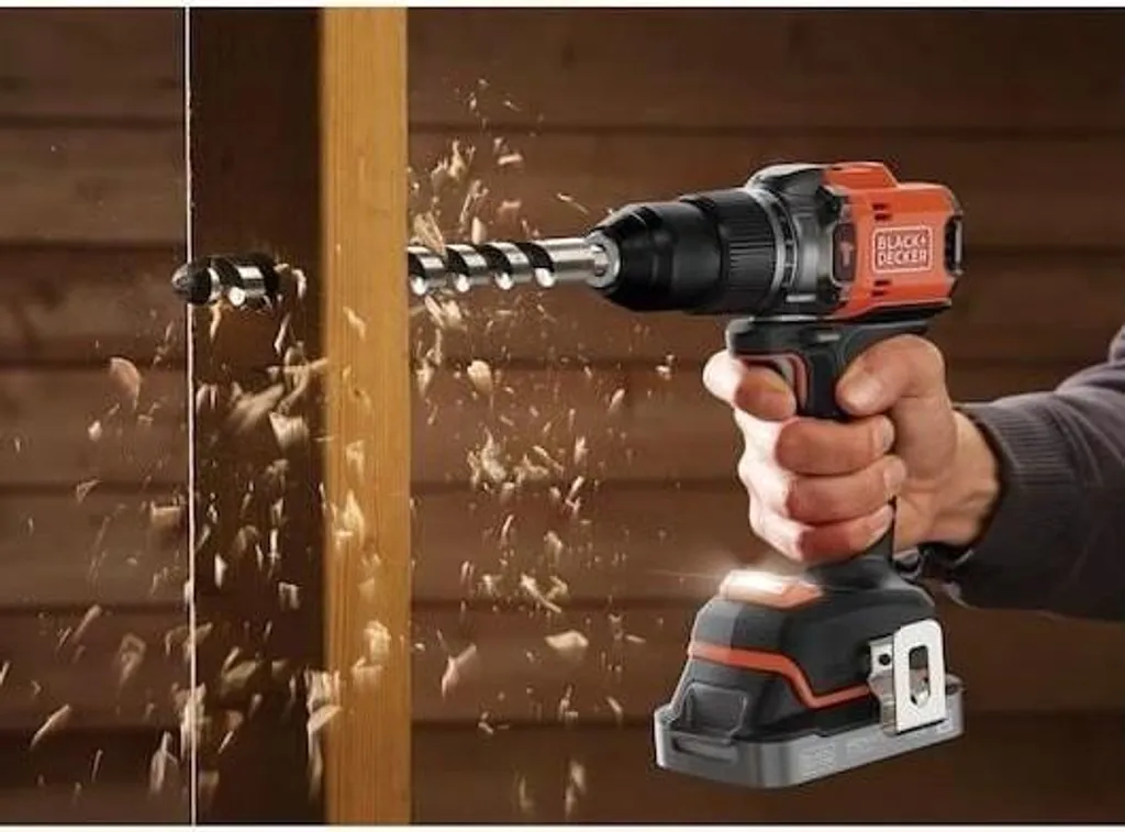 Perceuse visseuse 18V pour travaux de rénovation Black & Decker BL - 10