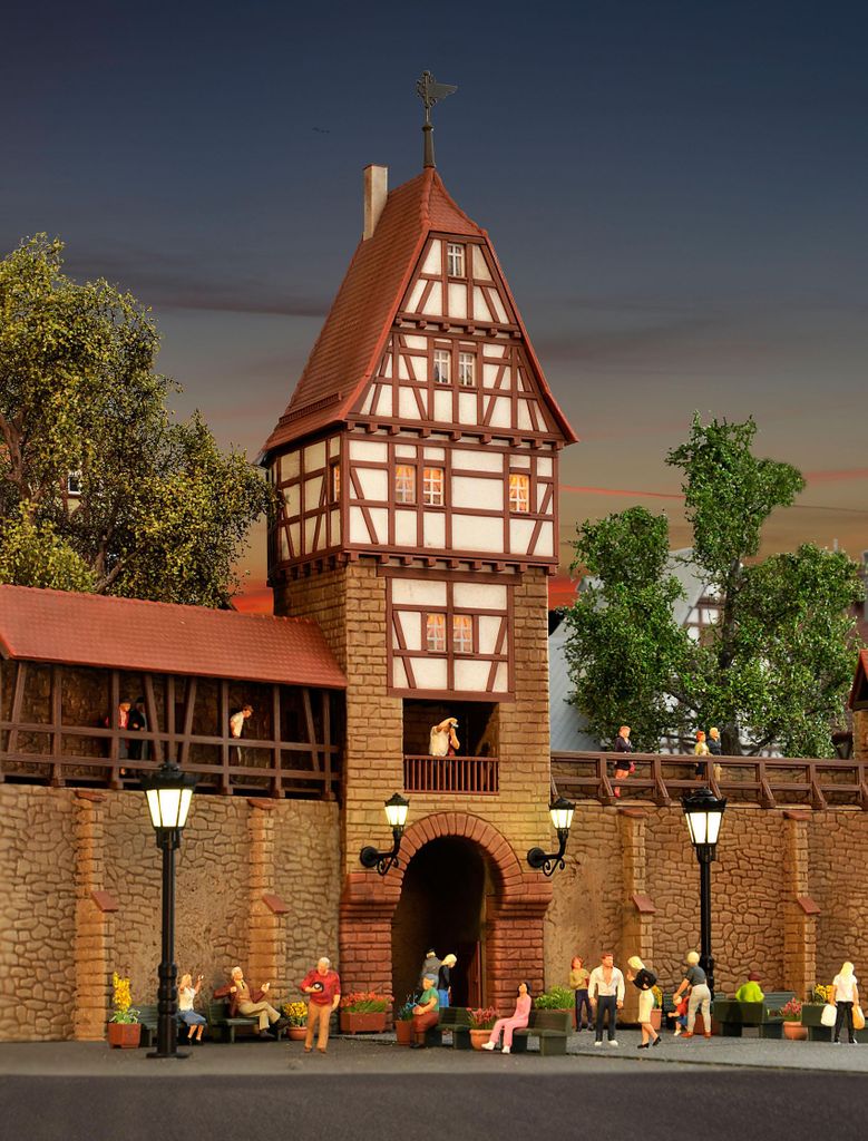 Kibri 38914 - H0 Stadtmauer mit Fachwerkturm in Weil  - Neu Produktbild 
