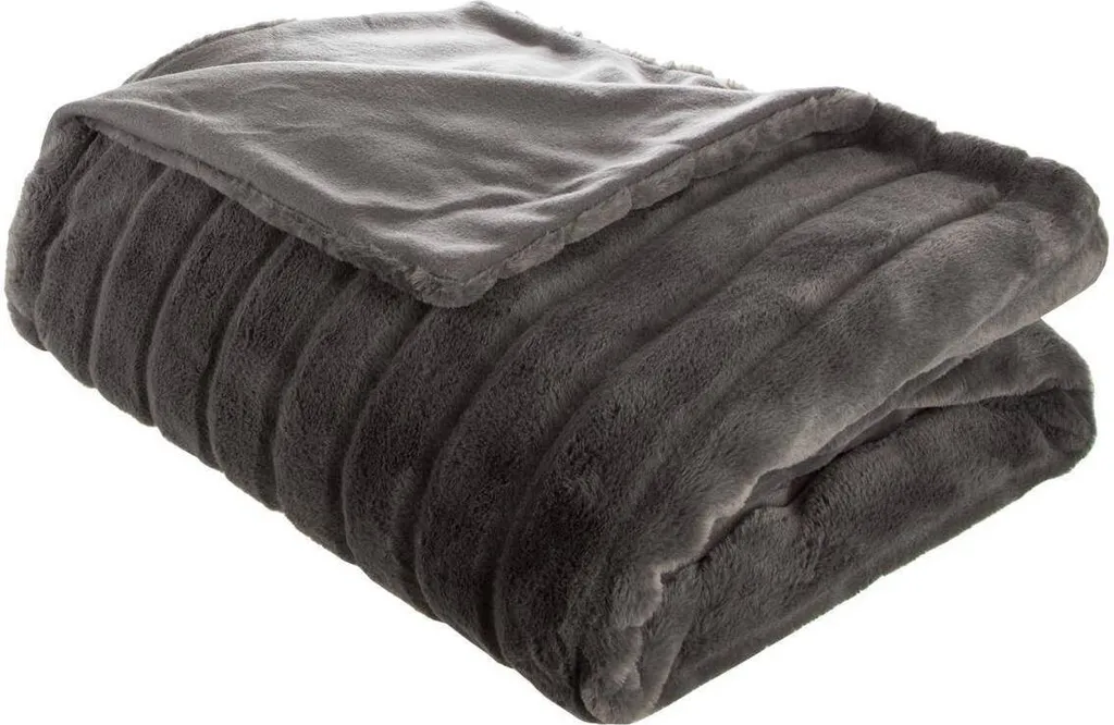Couvre-lit en fourrure gris foncé : fini les lits froids et tristes