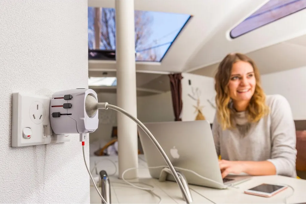 Travel Plug Pro Light USB compact : Double chargeur 2xA haute sécurité