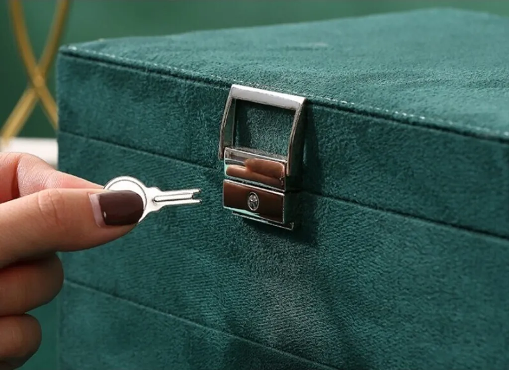 Mallette à bijoux pour le voyage et le rangement de table de nuit - 22