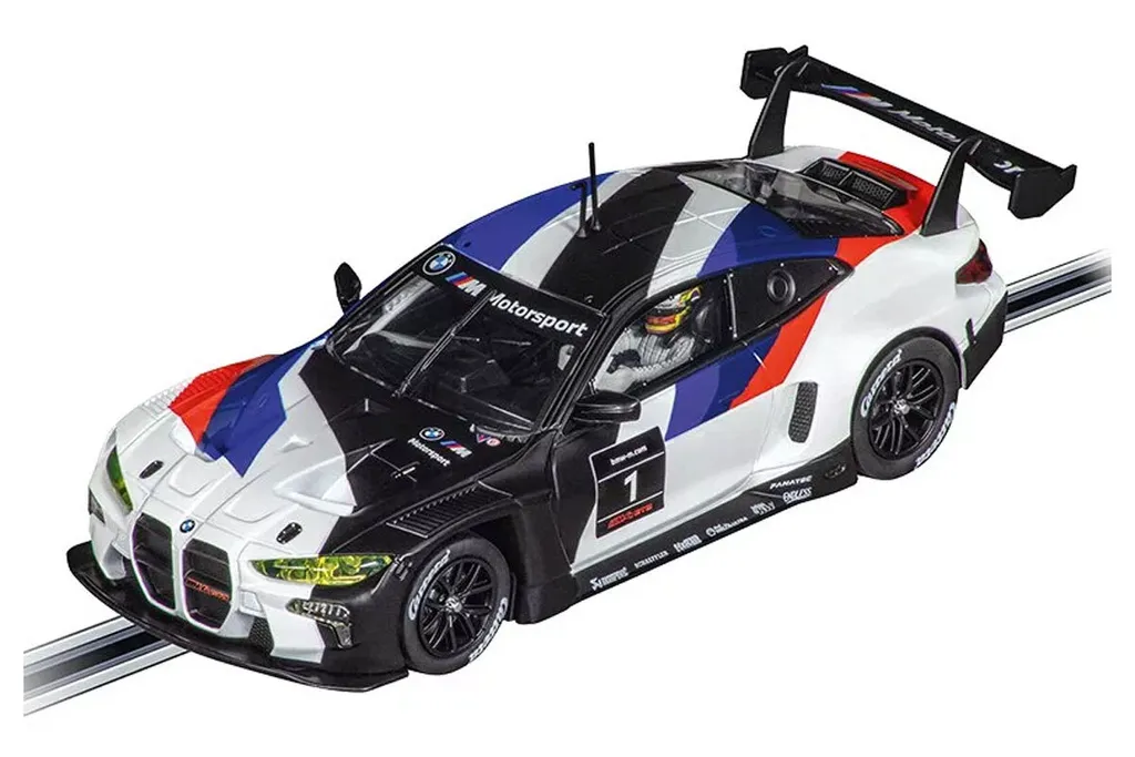 Fini l'ennui avec le Circuit Carrera Digital 132 Power Play Interactif