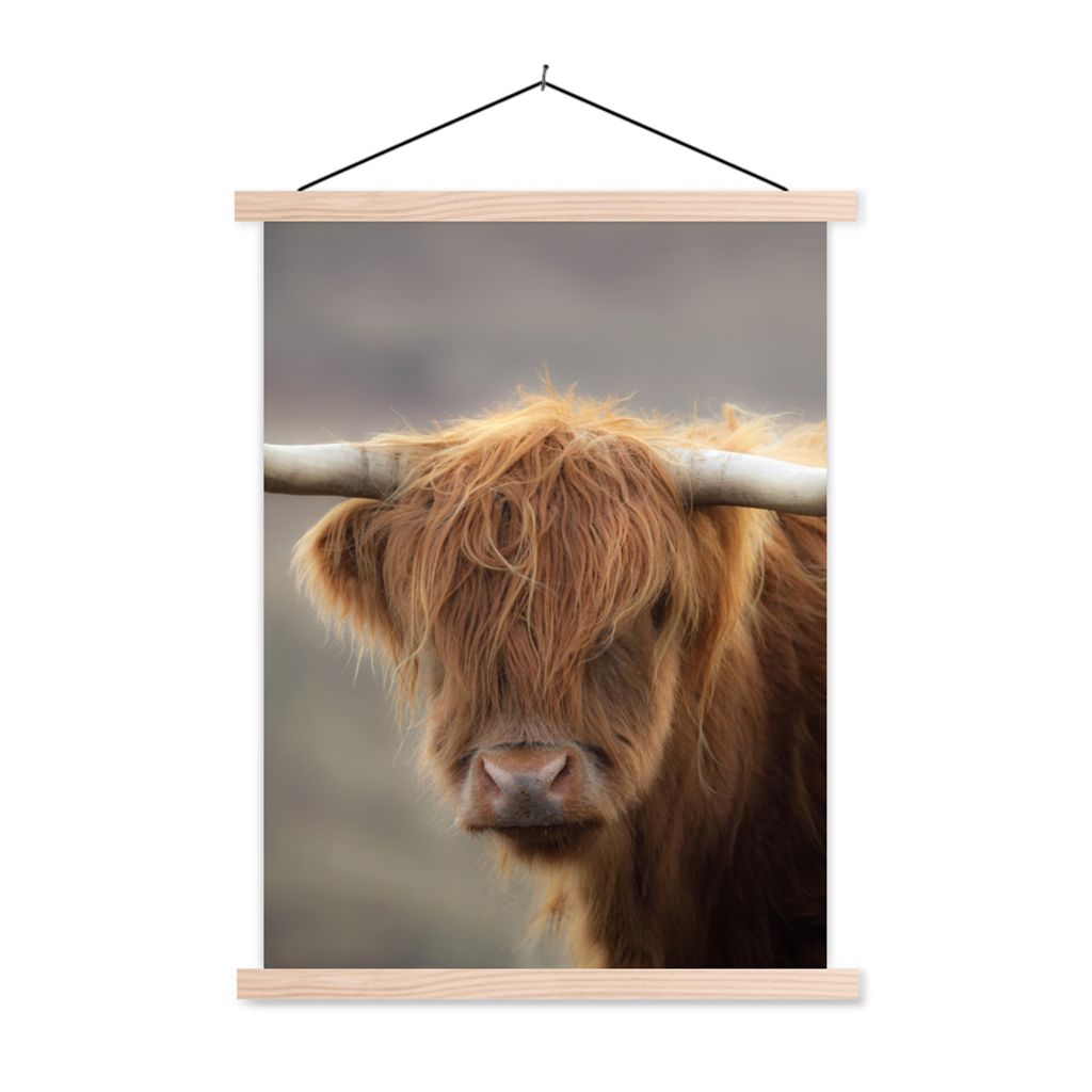 MuchoWow Textilposter Schottischer Highlander - Hörner - Haare 60x80 cm mit holzfarbenen Rahmen - Wandbild