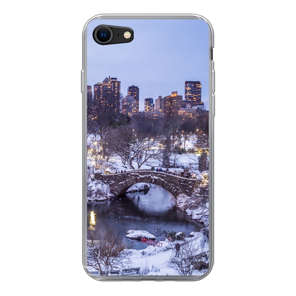 MuchoWow Handyhülle Schutzhülle Hülle für iPhone 7 New York - Central Park - Winter Silikon Softcase Handy Hülle - Kartenhalter