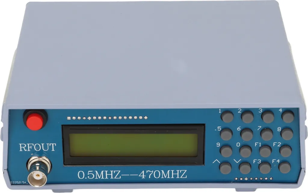 Générateur de signal FM 0.5-470MHz et fréquencemètre haute précision RF