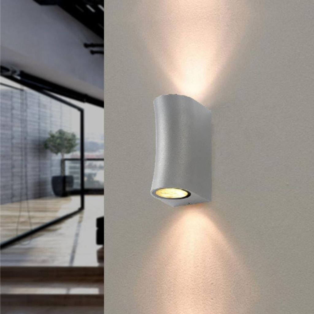 Silberne LED-Wandleuchte IP44 für 2 GU10 Lampen