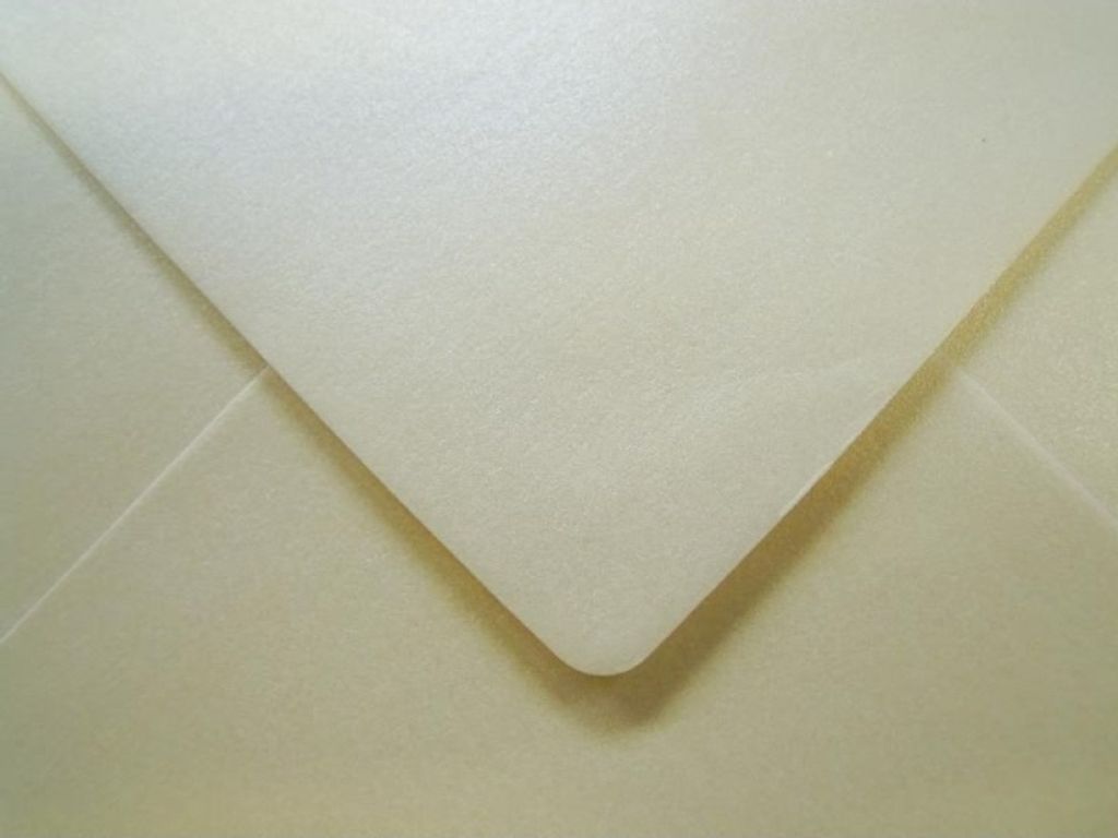 Briefumschläge 125x140mm 100g/qm gummiert VE=100 Stück candle light