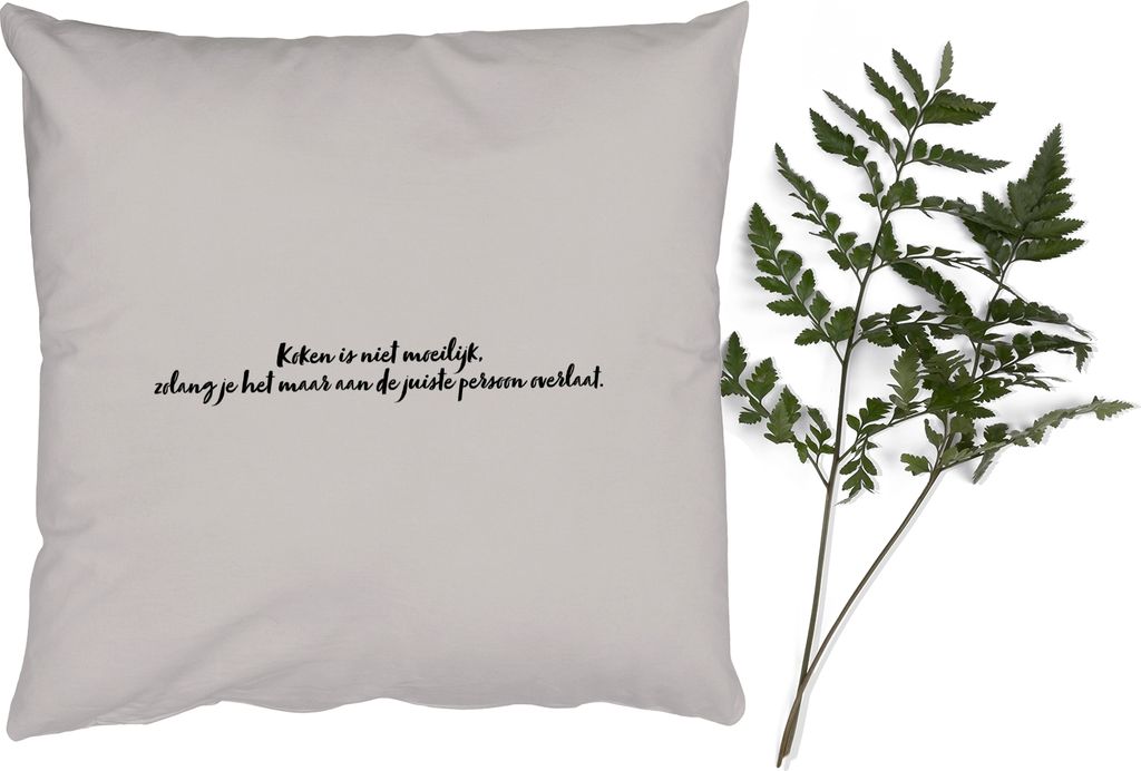 MuchoWow Zierkissen Sofakissen Wohnzimmer Dekokissen 45x45 cm Zitat - Kochen ist nicht schwer - Taupe - Schlafpolster - Polster für das Sofa