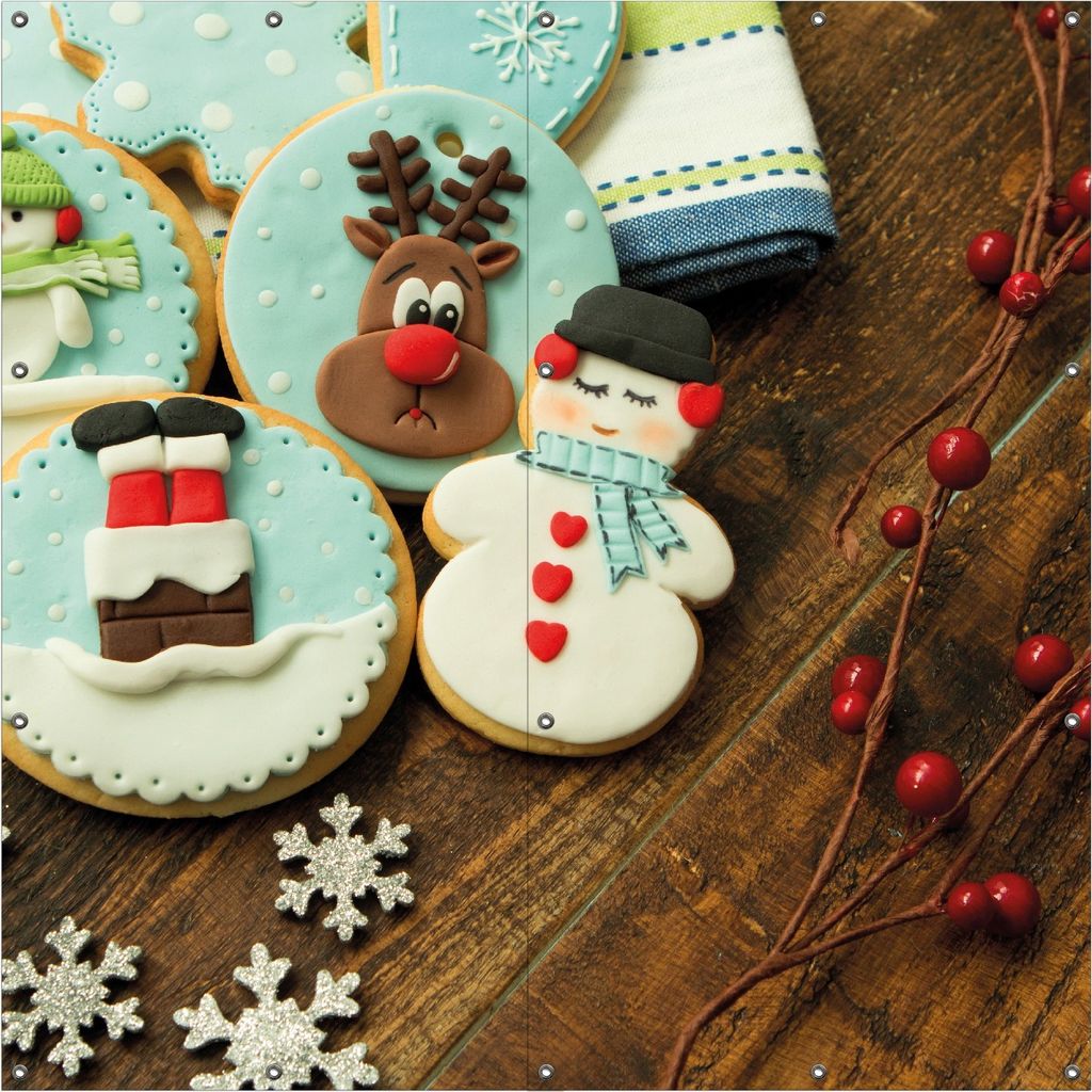 Wallario Outdoor-Poster für Garten oder Balkon, Motiv Weihnachten in der Küche - Plätzchen auf einem Holztisch, in ca. 180 x 180 cm