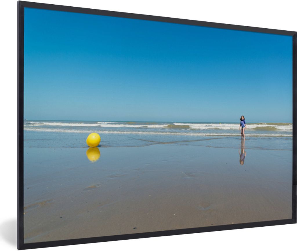 MuchoWow Gerahmtes Poster Nordsee - Strandball - Gelb 30x20 cm - Poster mit Schwarzem Bilderrahmen Wandposter Rahmen Foto Bilder - Kunstdruck - B...