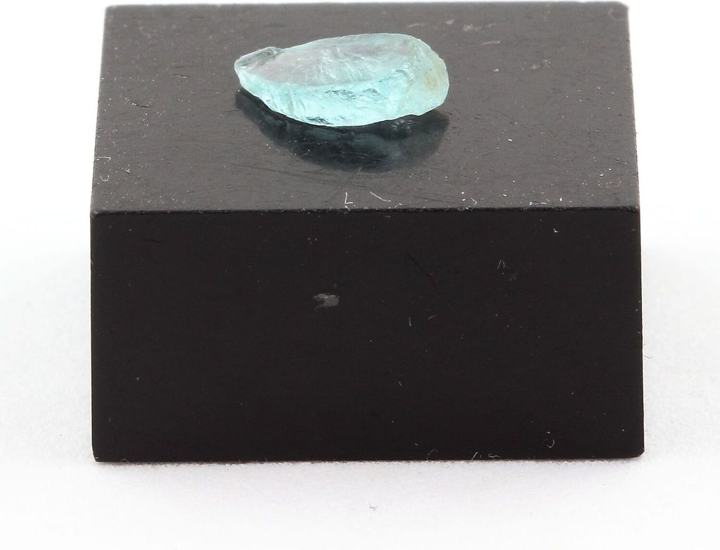Paraiba-Apatit 0,630 Karat