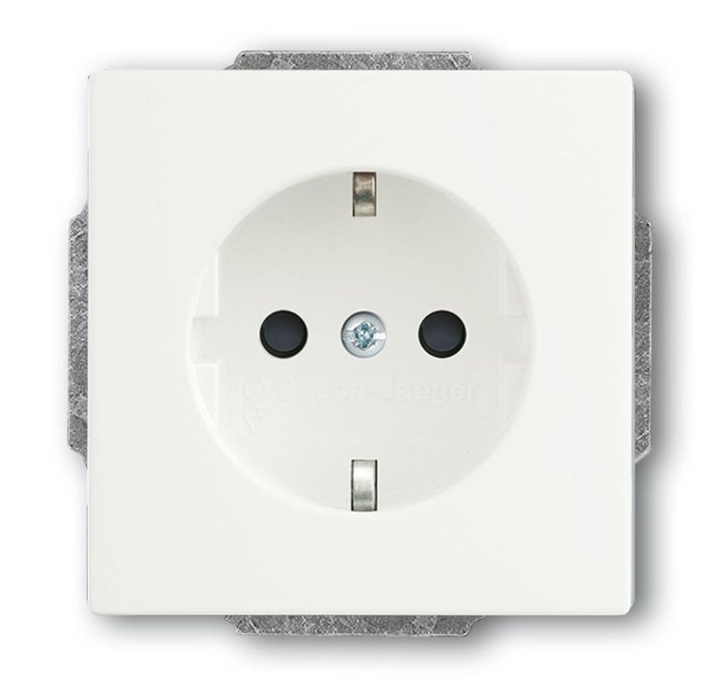 Busch-Jaeger Schuko Steckdosen-Einsatz mit erh. Berührungsschutz 2CKA002013A5453 2300 EUCB-884