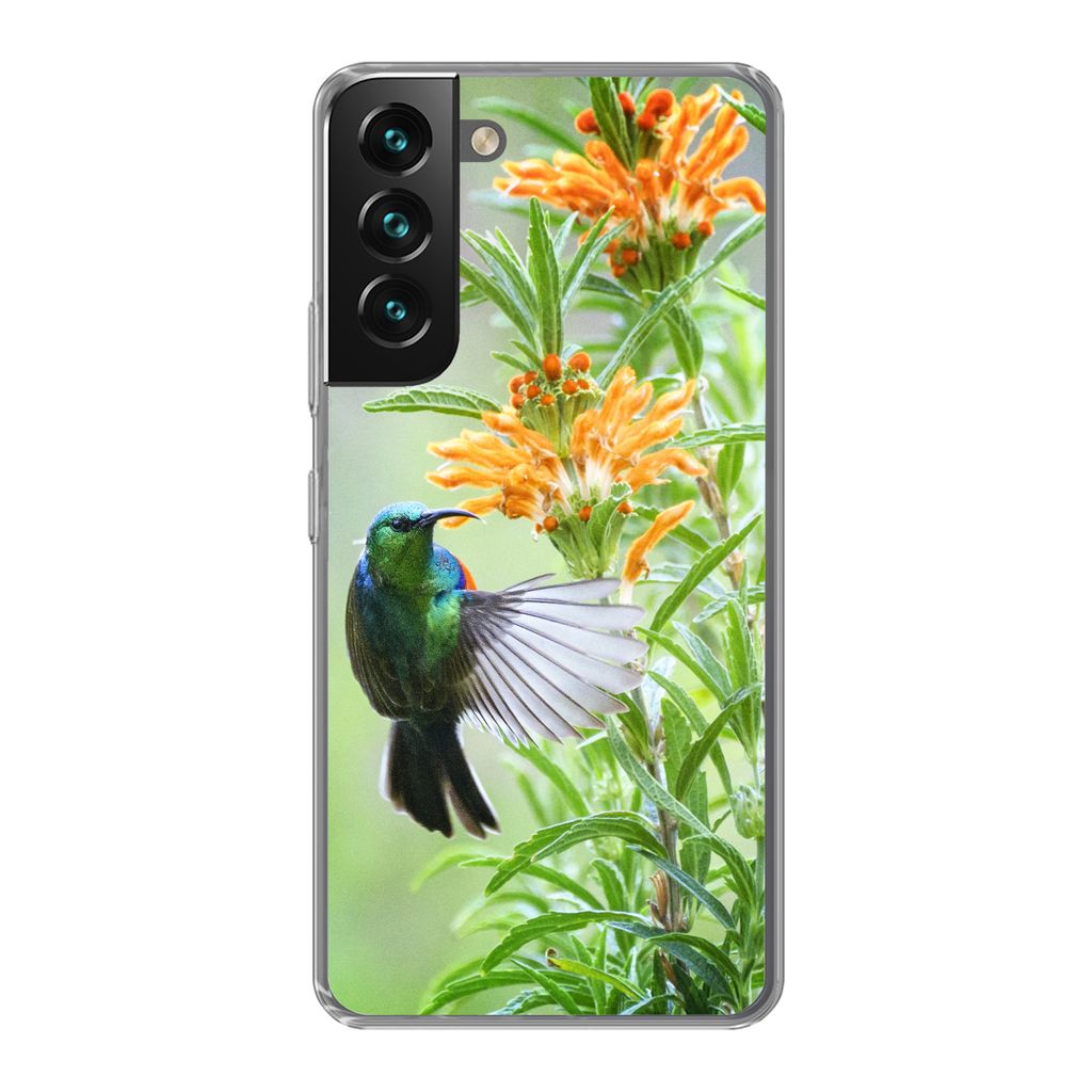 MuchoWow Handyhülle Schutzhülle Hülle für Samsung Galaxy S22 Nahaufnahme eines bunten Vogels neben Pflanzen mit orangefarbenen Blüten Siliko...