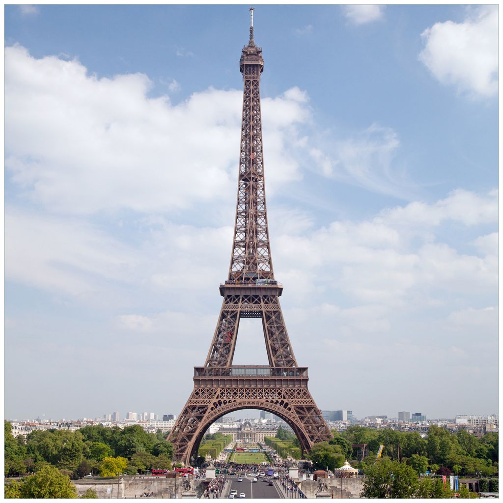 Wallario Möbeldesign / Aufkleber, geeignet für Ikea Lack Tisch - Eiffelturm in Paris in 55 x 55 cm