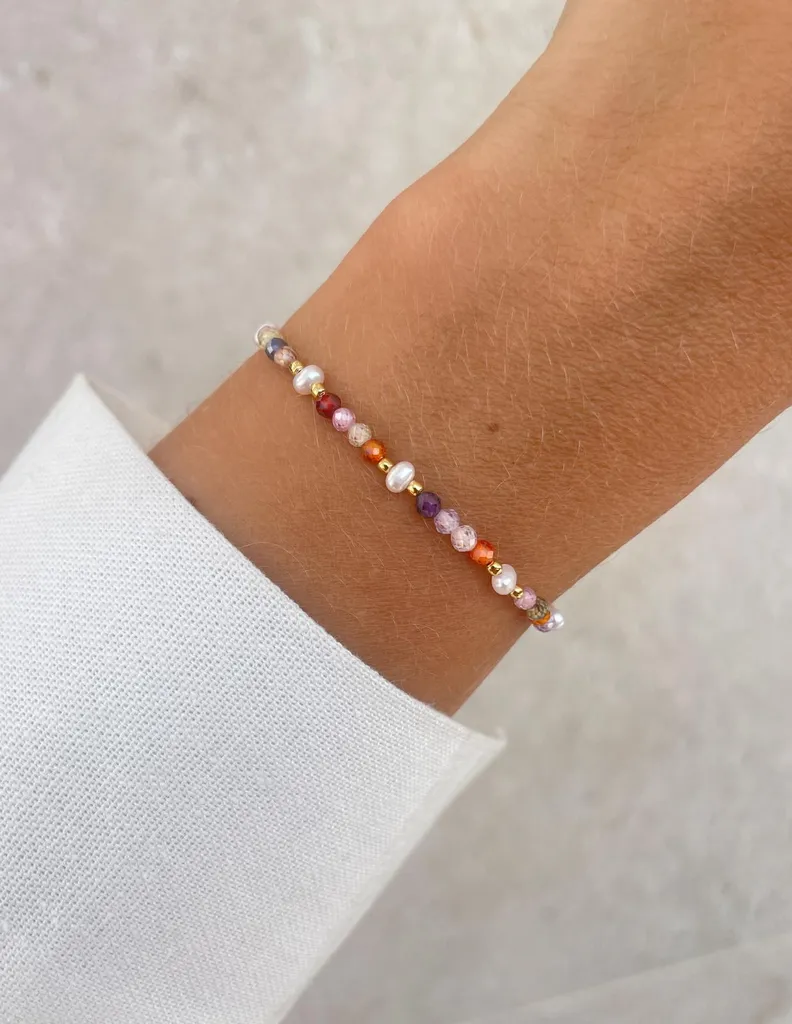 Bracciale Lea Perla e Zirconi: Simbolo di Fiducia e Prosperità Online
