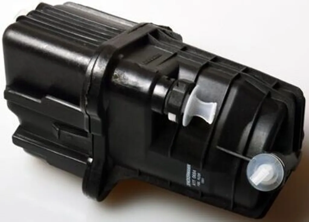 Filtro Carburante DENCKERMANN A110684 - Il Ricambio Giusto per Clio III