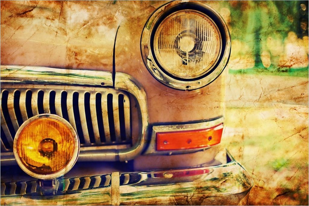 Wallario Premium Glasbild, freischwebende Optik, kräftige Farben, Größe 90 x 60 cm Motiv Antiker Oldtimer in Sepiafarben - Frontansicht