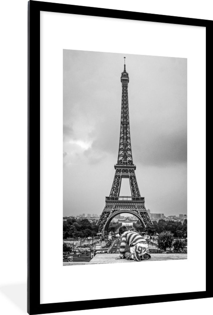 MuchoWow Gerahmtes Poster Der alte Eiffelturm 60x90 cm - Poster mit Schwarzem Bilderrahmen Wandposter Rahmen Foto Bilder - Dekoration - Wandposte...