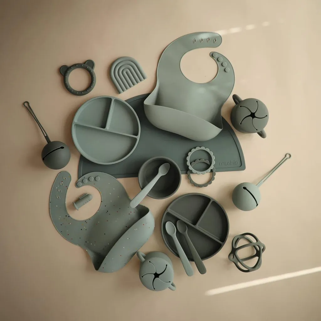 Étui à sucette Mushie Silicone Pacifier Case Khaki pour bébé - 5