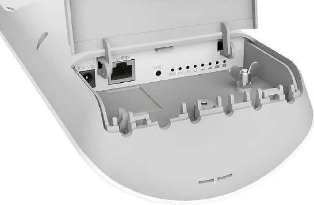 Solution WiFi Extérieur Longue Distance : Antenne 12 dBi + Routeur 120°